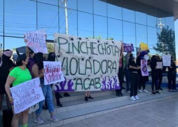 Cae policía señalado por violación en Chihuahua; investigan a otros 25