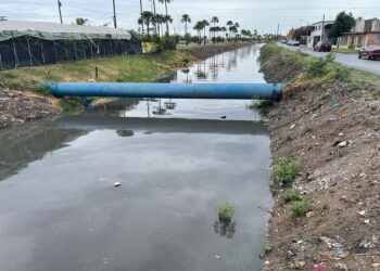 Limpieza de drenes permite fluidez de agua causada por frente frío # 45: Protección Civil
