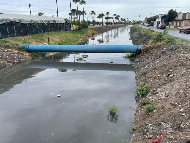 Limpieza de drenes permite fluidez de agua causada por frente frío # 45: Protección Civil