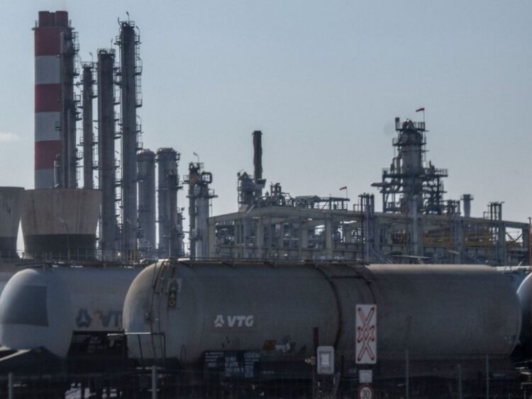 Rusia suspende suministro de gas a Polonia y Bulgaria