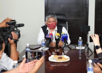 Exhorta SST a vacunarse contra COVID-19 antes del 30 de abril