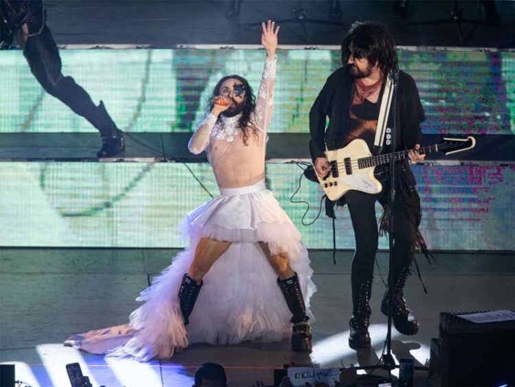 Roban equipo de Moderatto en autopista México-Puebla