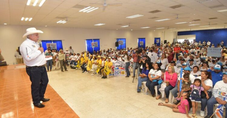 Recorre El Truko Cruillas, Méndez y Burgos para pedir el voto