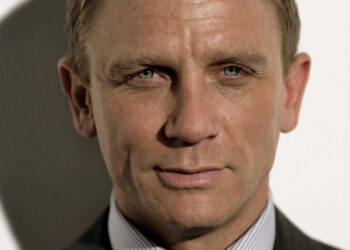 Daniel Craig tiene Covid-19