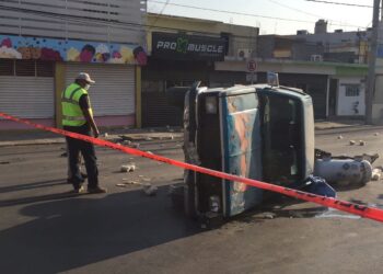 Muere taquero aplastado por su camioneta en 21 y Carrera Torres