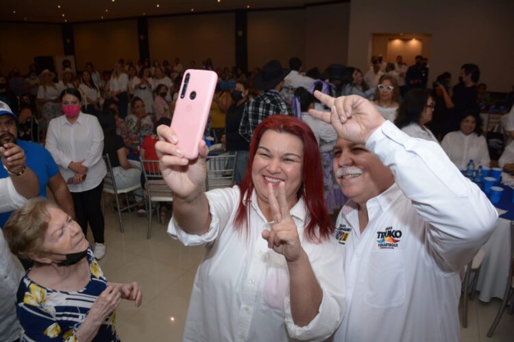 Las mujeres tendrán un lugar en mi gobierno: César Verástegui