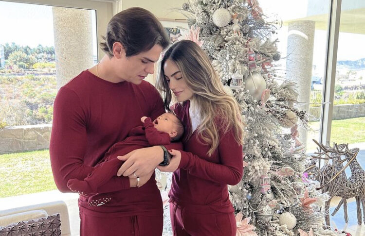 Ximena Navarrete y Juan Carlos Valladares bautizan a su primogénita Ximena