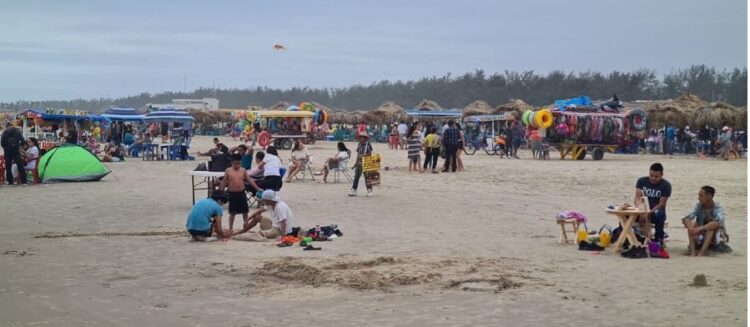 Acuden 69 mil paseantes a playa Miramar el fin de semana