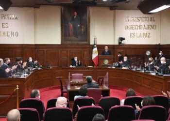 Corte declara inconstitucional prohibir trabajar 10 años a exfuncionarios