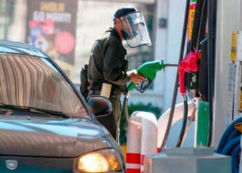 Corrigen a Hacienda y gasolinas mantienen subsidio en frontera norte