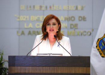 Piden extrañamiento contra diputados de Morena por violentar tribuna 