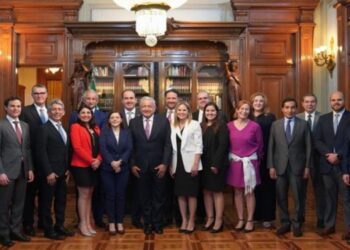 López Obrador se reúne con empresarios de Nuevo León