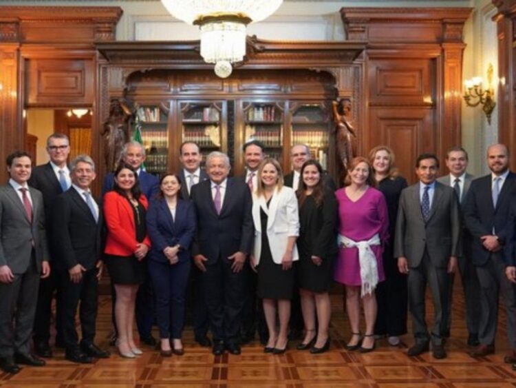 López Obrador se reúne con empresarios de Nuevo León