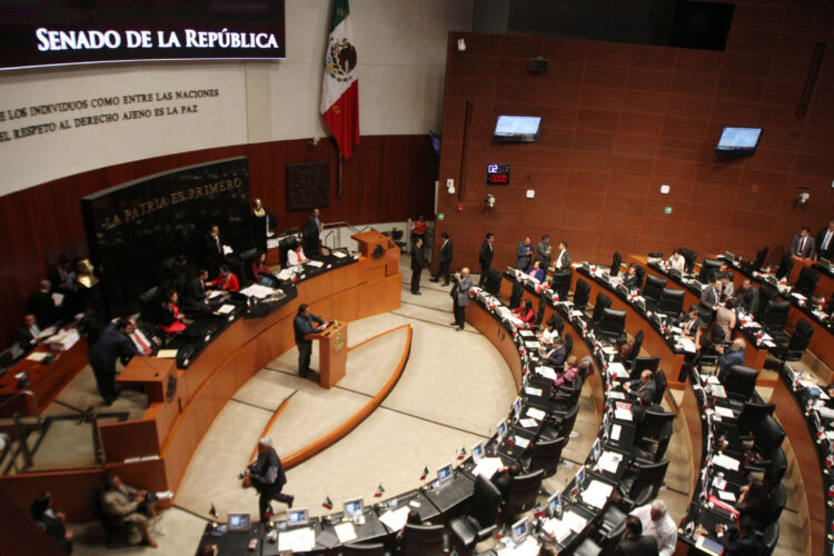 Senado limita gastos relacionados con contratación de financiamiento de estados y municipios