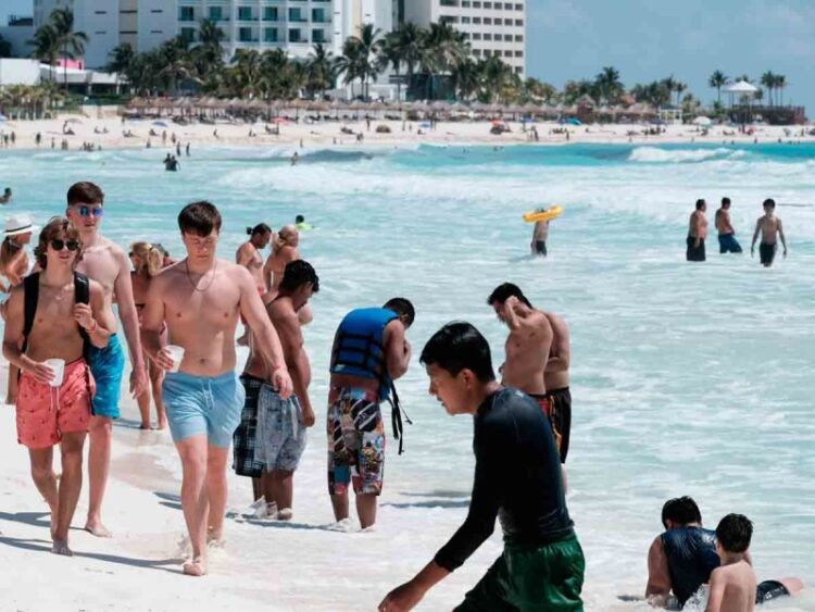 OPS alerta sobre riesgo de repunte de covid-19 en México durante Semana Santa