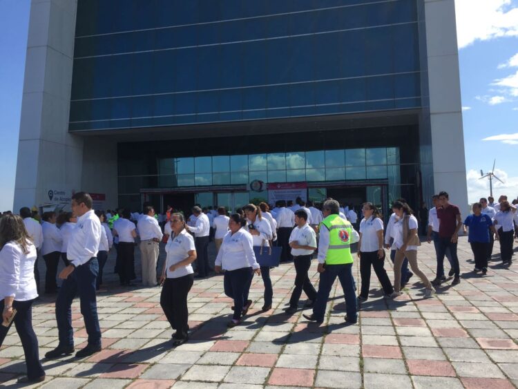 Regalan a 16 mil burócratas de Tamaulipas 3 días hábiles, se van toda la semana santa