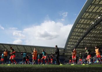 Vetan de por vida a aficionado por cánticos homófobos en Inglaterra