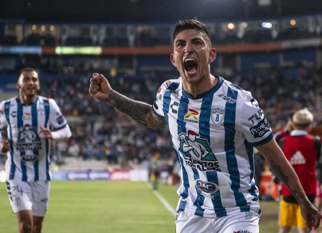 Pachuca derrota 2-1 a Tigres y le arrebata el liderato