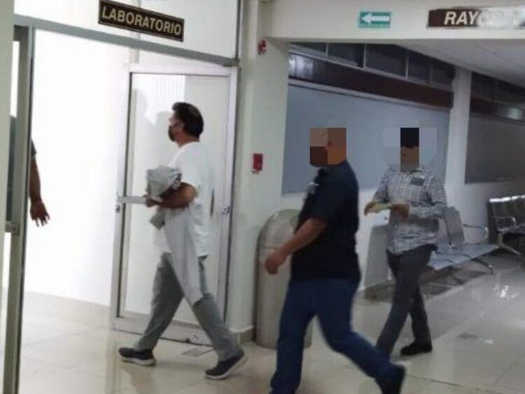 Trasladan a ‘El Bronco’ a hospital para una revisión médica