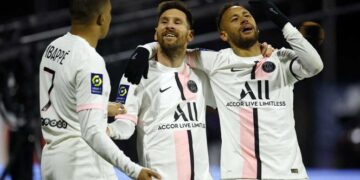 Estrellas del PSG brillan en goleada 6-1 sobre el Clermont