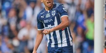 Rayados de Monterrey vence 1-0 a Santos Laguna