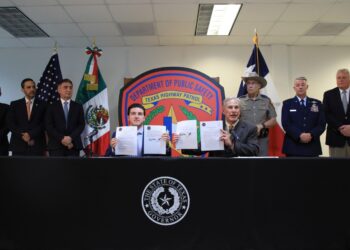 Paran inspecciones texanas por puente Colombia