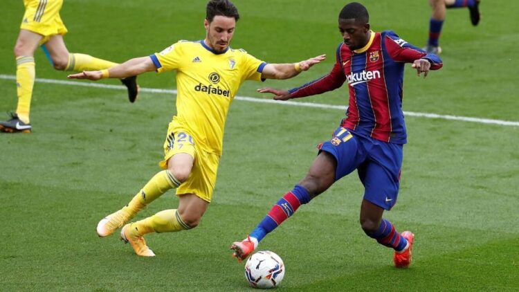 El Cádiz respira y vence al Barcelona