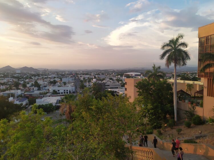 Privan de libertad a policía municipal de Culiacán y lo liberan minutos después