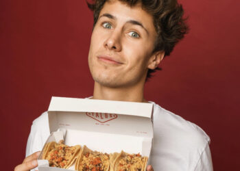 Juanpa Zurita es tendencia por Tacos de $130 pesos