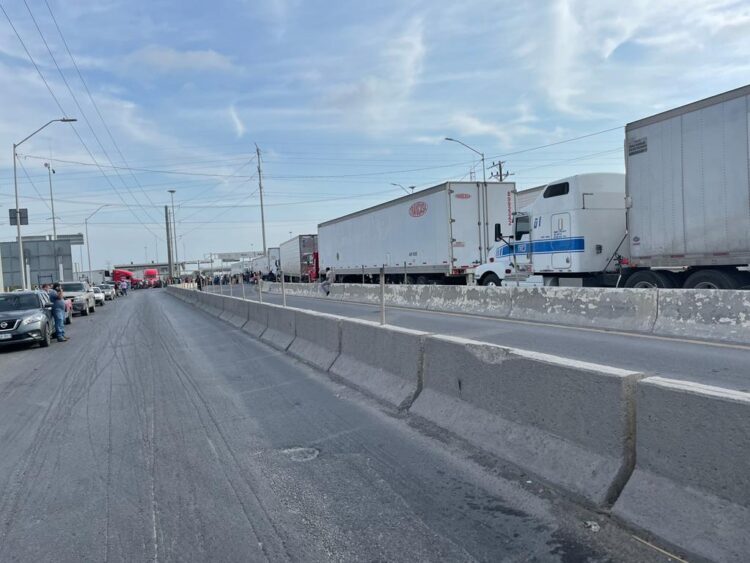 Termina bloqueo en puente de Pharr, pero  siguen inspecciones en Texas