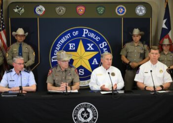 Endurece Abbott medidas por posible oleada migratoria