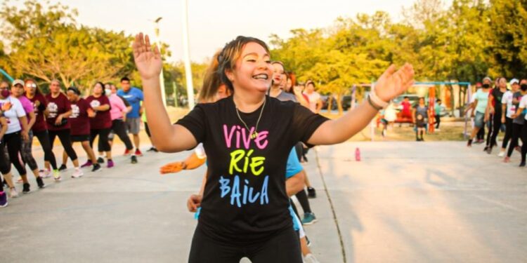 Celebra IV Aniversario grupo de activación física en Tamaul Las Brisas