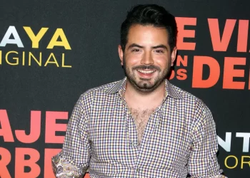 José Eduardo Derbez relata que le han ofrecido dinero por asistir a eventos a tomar