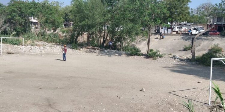 Favorece Lalo Gattás a niños futbolistas