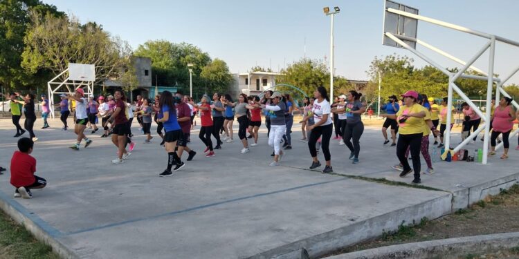 Celebra IV Aniversario grupo de activación física en Tamaul Las Brisas