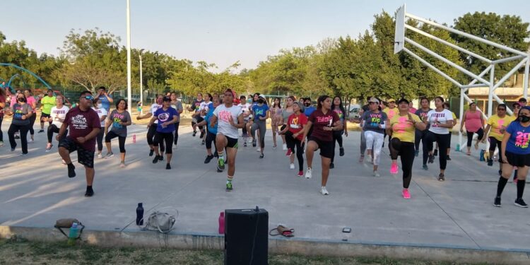Celebra IV Aniversario grupo de activación física en Tamaul Las Brisas