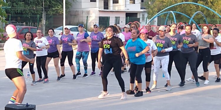 Celebra IV Aniversario grupo de activación física en Tamaul Las Brisas