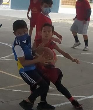 Gran participación en torneo inter-primarias municipal de basquetbol