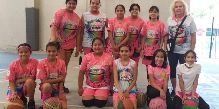 Gran participación en torneo inter-primarias municipal de basquetbol