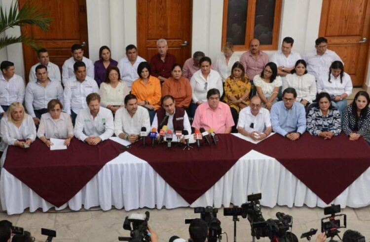 Acusa Morena a Cabeza de Vaca de criminalizar a alcaldes y diputados