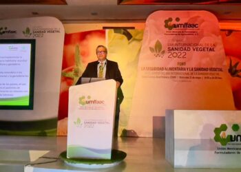 Plaguicidas clave para seguridad alimentaria al prevenir enfermedades de platas y cultivos