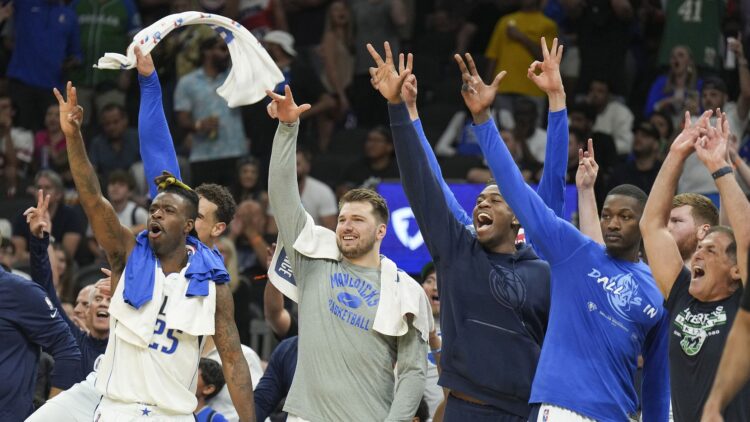 Mavericks se despiden de su afición tras quedar eliminados