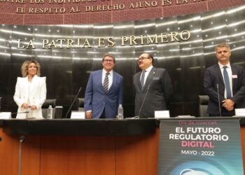 Senado convocará a desarrollar APP que ayude a proteger a mujeres: Monreal