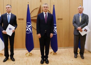 Finlandia y Suecia formalizan candidatura a la OTAN