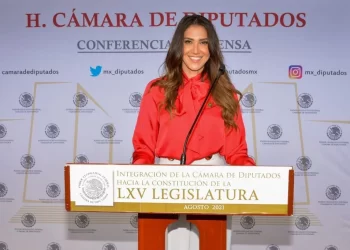 Diputada priista Paloma Sánchez condena abandono a las fuerzas armadas en México