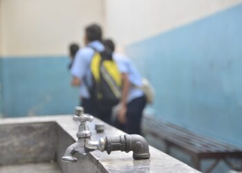 Carecen de agua más de 130 escuelas de educación básica