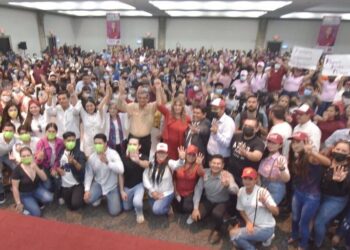 Elijan bien,se juegan su futuro, dice Américo Villarreal a jóvenes tamaulipecos