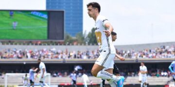 Con doblete de Dinenno, Pumas asegura boleto al repechaje