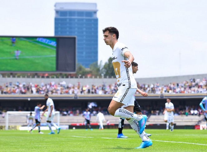 Con doblete de Dinenno, Pumas asegura boleto al repechaje