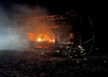 Se incendia autobús de pasajeros en González, al sur de Tamaulipas